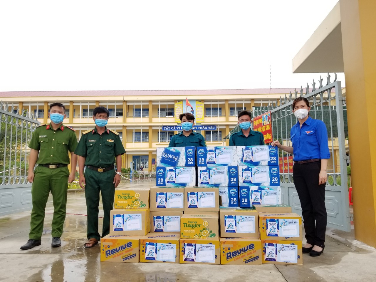 Suntory PepsiCo hỗ trợ tuyến đầu và người dân gần 2 triệu sản phẩm