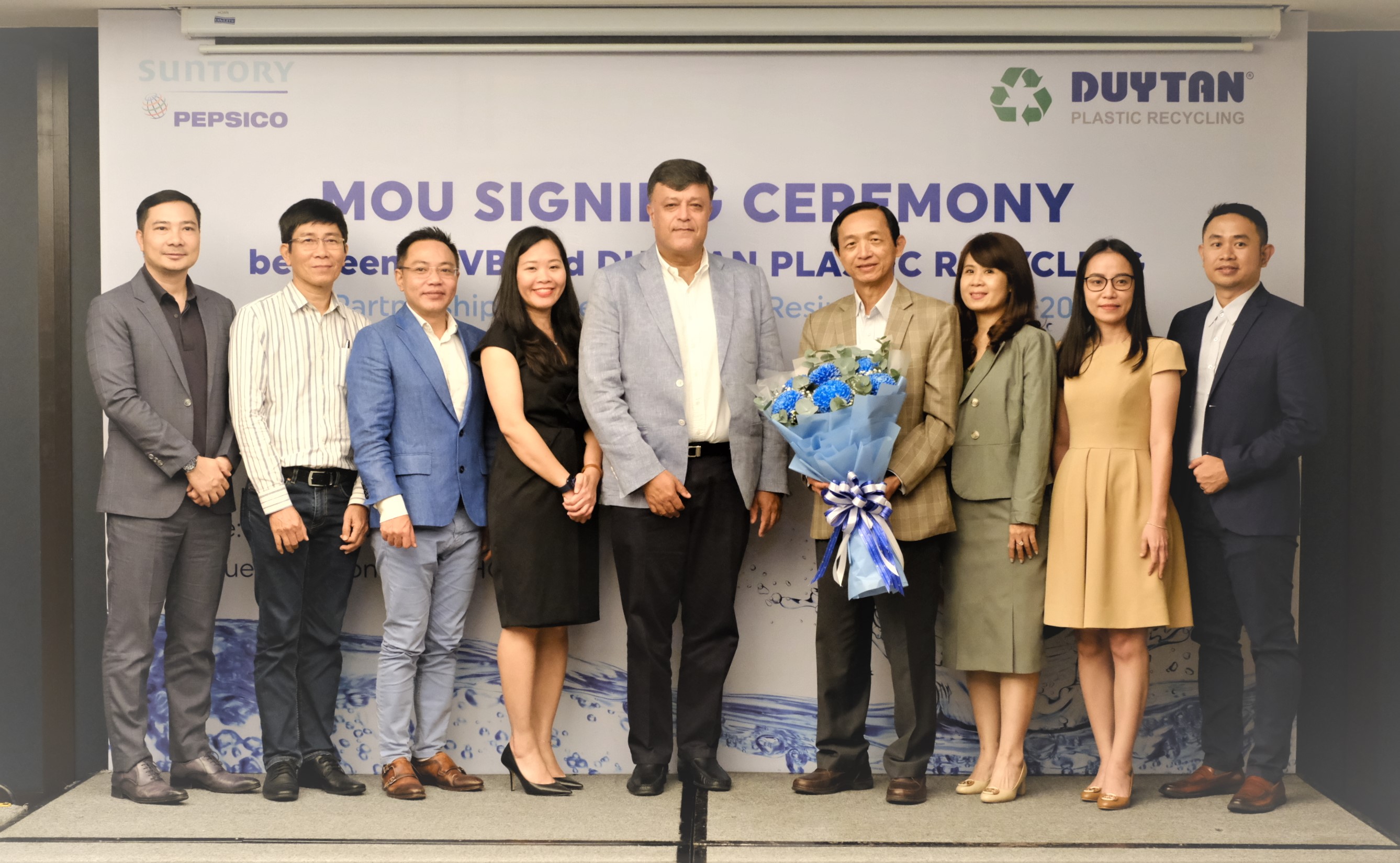 Suntory PepsiCo ký kết biên bản hợp tác chiến lược với Nhựa Tái Chế Duy Tân về cung cấp nhựa tái sinh hướng đến nền kinh tế tuần hoàn